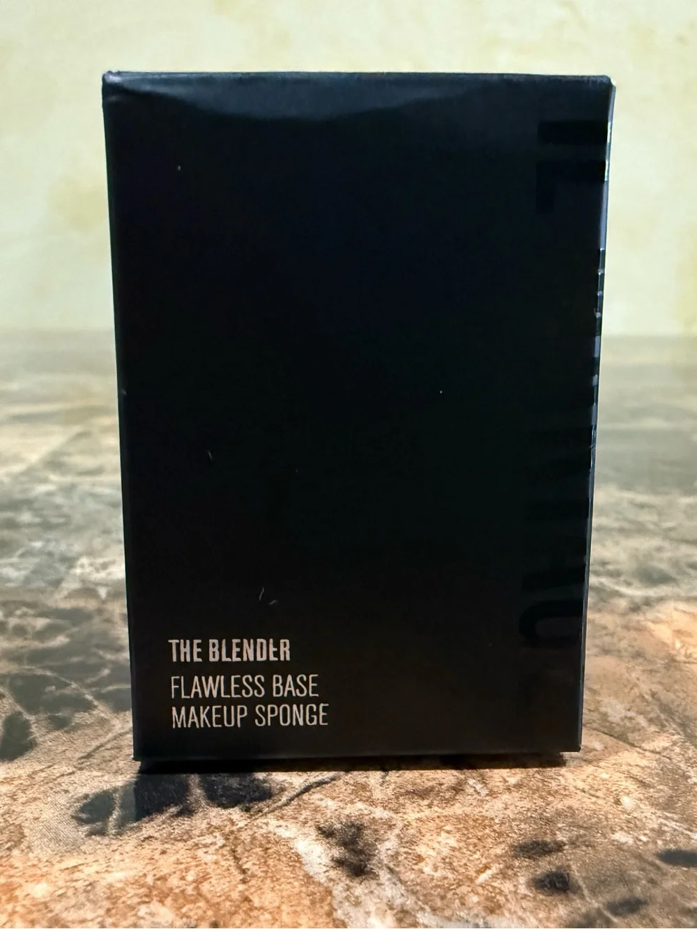 Il Makiage The Blender Flawless Base Makeup Sponge